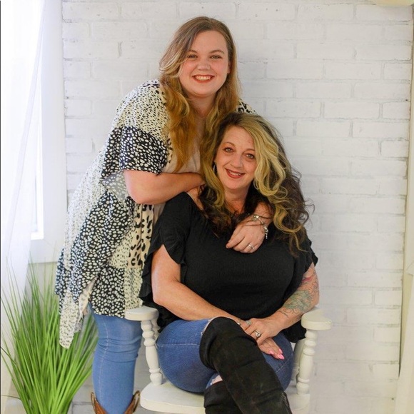 Meet your Posher, Brenda - Picture 1 of 2